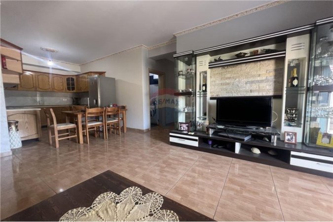 Apartament2+1+2 për Shitje