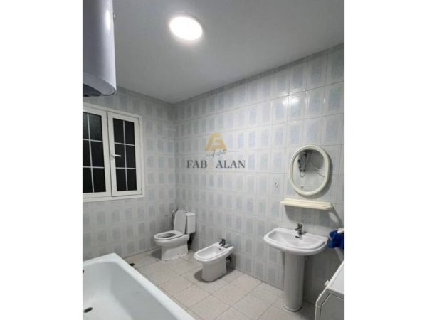 Fushe Kruje, shitet shtepi 2 Katshe , 192 m² 135.000 €