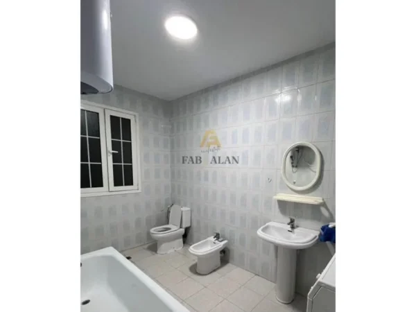 Fushe Kruje, shitet shtepi 2 Katshe , 192 m² 135.000 €