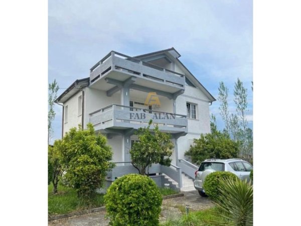 Fushe Kruje, shitet shtepi 2 Katshe , 192 m² 135.000 €