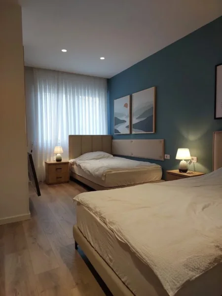 Tirane, jepet me qera apartament 2+1 Kati 4, 102 m² 1.000 € 