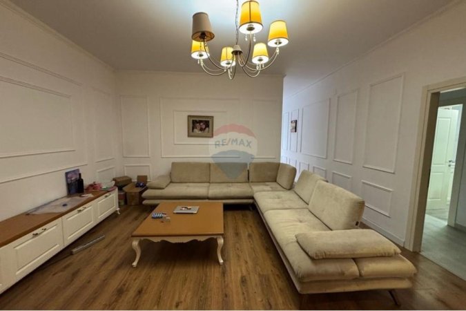 Tirane, jap me qera 3+1 , 137 m² 1.500 € (Blloku, Tiranë)