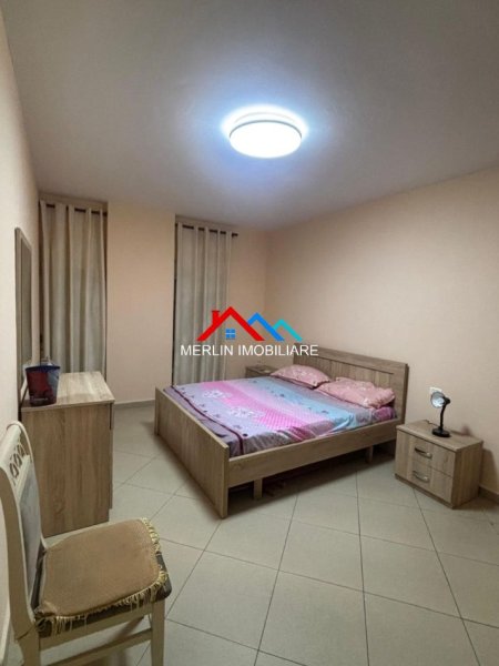 Tirane, jepet me qera apartament 1+1 Kati 5, 63 m² 495 € (RRUGA E DIBRES)