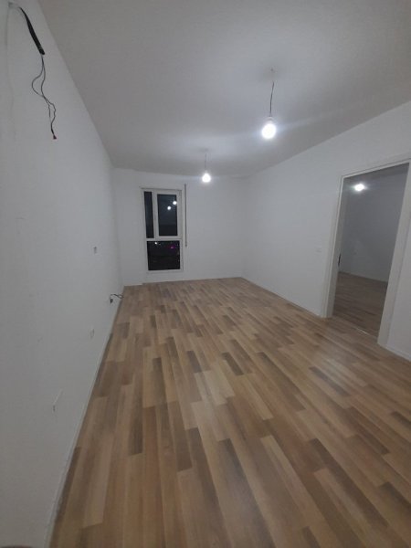 Tirane, jepet me qera apartament 2+1+Ballkon Kati 3, 72 m² 500 € (Pranë Gjykates Administrative, Don Bosko-Laprak, Tiranë)