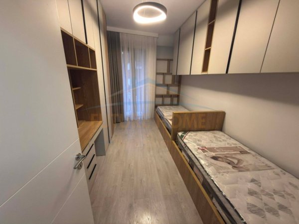 Tirane, jepet me qera apartament 2+1 Kati 5, 121 m² 600 € (Kompleksi "Urban Gate", Unaza e re)