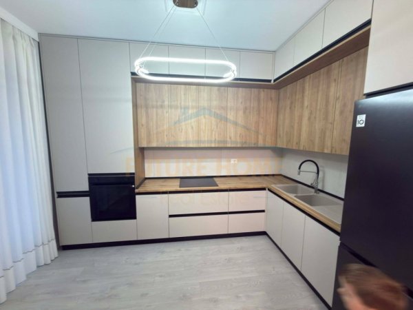 Tirane, jepet me qera apartament 2+1 Kati 5, 121 m² 600 € (Kompleksi "Urban Gate", Unaza e re)