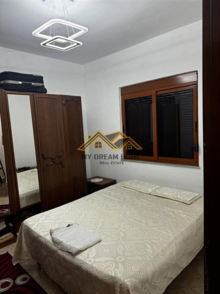 Durres, shitet shtepi 2+1 Kati 2, 200 m² 130.000 € (SPITALI DURRES)