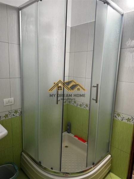 Durres, shitet shtepi 2+1 Kati 2, 200 m² 130.000 € (SPITALI DURRES)