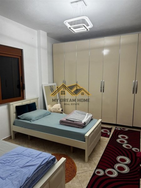 Durres, shitet shtepi 2+1 Kati 2, 200 m² 130.000 € (SPITALI DURRES)