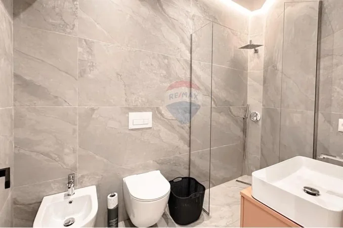 Tirane, shitet apartament 1+1 Kati 9, 42 m² 85.000 € (Rruga Tom Plezha)