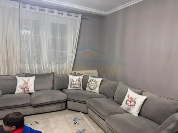 Durres, jepet me qera Vile 2+1 Kati 2, 200 m² 1.500 € 