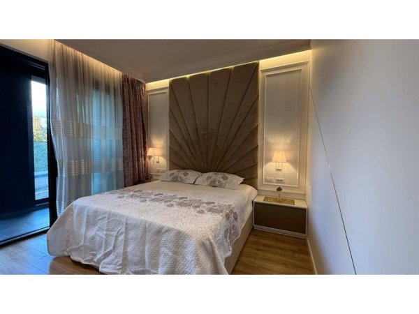 Tirane, jepet me qera apartament 2+1 Kati 2, 113 m² 1.500 € (Park Gate)