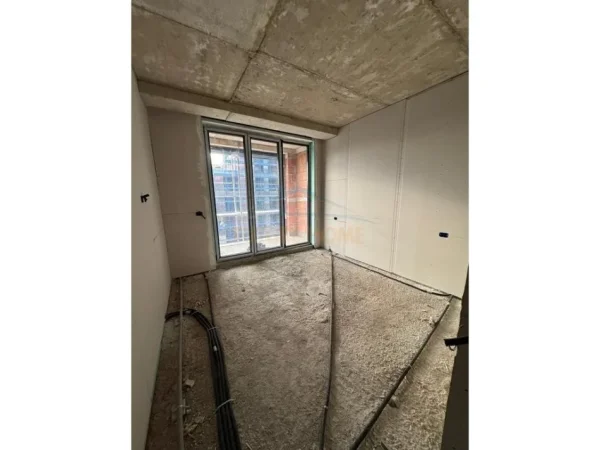 Tirane, shitet apartament 2+1 Kati 2, 114 m² (Kompleksi "Golden Gate", Pranë Maternitetit të Ri)