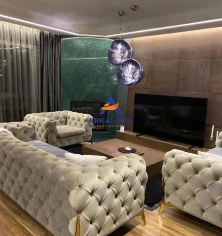 Tirane, jepet me qera apartament 3+1+Ballkon Kati 6, 250 m² 2.500 € 