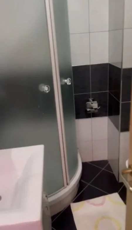 Tirane, jepet me qera apartament 2+1+Ballkon Kati 6, 90 m² 600 € 