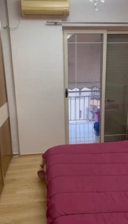 Tirane, jepet me qera apartament 2+1+Ballkon Kati 6, 90 m² 600 € 