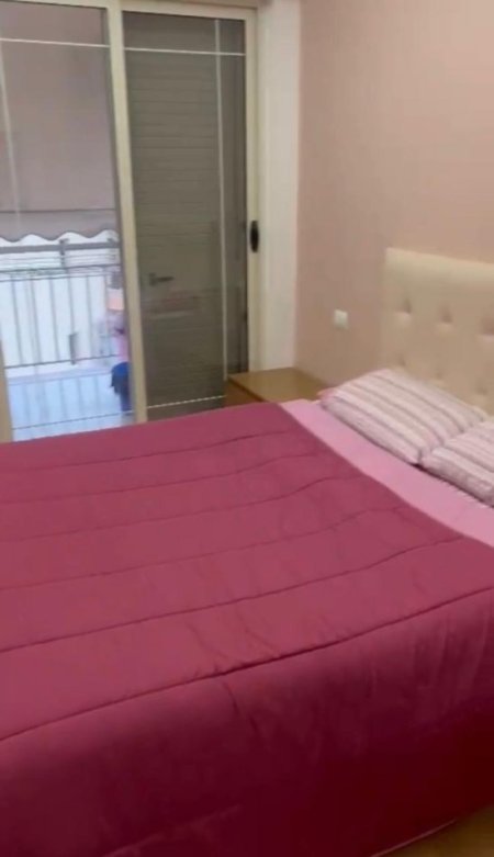 Tirane, jepet me qera apartament 2+1+Ballkon Kati 6, 90 m² 600 € 