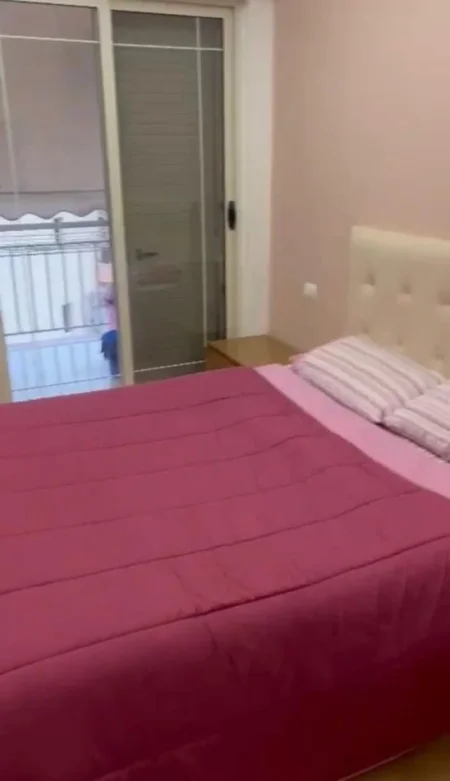 Tirane, jepet me qera apartament 2+1+Ballkon Kati 6, 90 m² 600 € 
