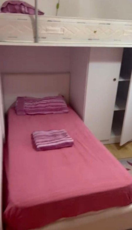 Tirane, jepet me qera apartament 2+1+Ballkon Kati 6, 90 m² 600 € 