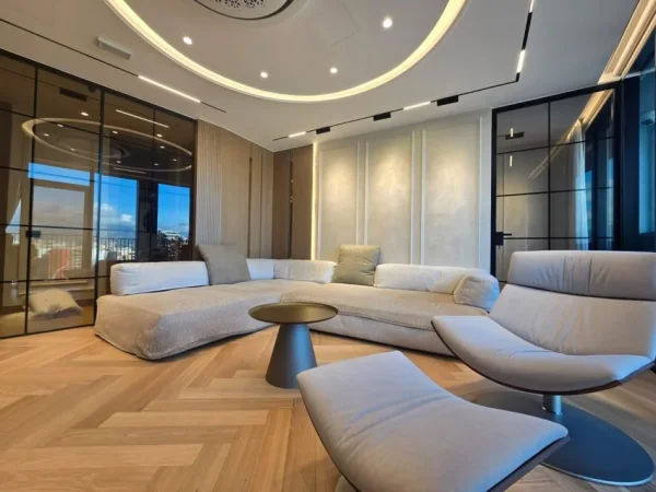 Tirane, shitet apartament 3+1 , 190 m² (Lake view)