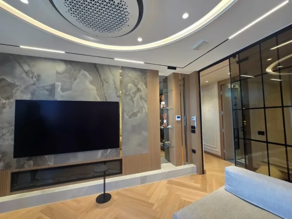 Tirane, shitet apartament 3+1 , 190 m² (Lake view)