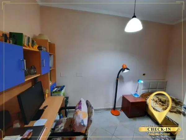 Tirane, shitet apartament 2+1+Aneks+Ballkon Kati 3, 68 m² 145.000 € (Rruga Shkelqim Fusha)