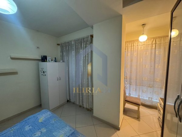 Tirane, jap me qera apartament 1+1+Ballkon Kati 4, 64 m² 550 € (21 Dhjetori)