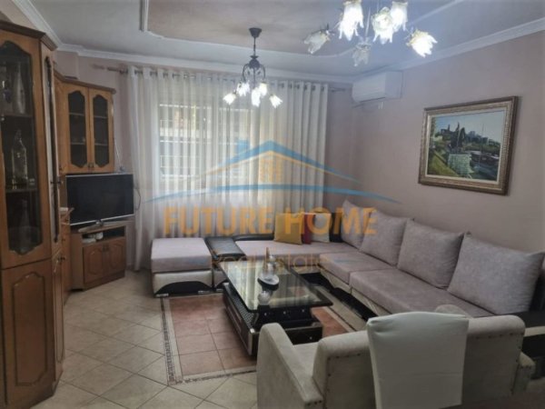 Tirane, jepet me qera apartament 2+1 Kati 7, 102 m² 750 € (Rruga e Barrikades)