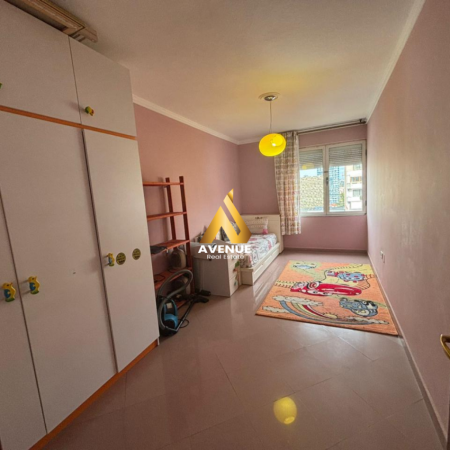 Green and White Minimalist House for Sale Facebook Post - 2025-11-25T130131.831.png