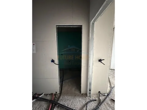 Tirane, shitet apartament 2+1+Ballkon Kati 2, 113 m² (ALI DEMI)