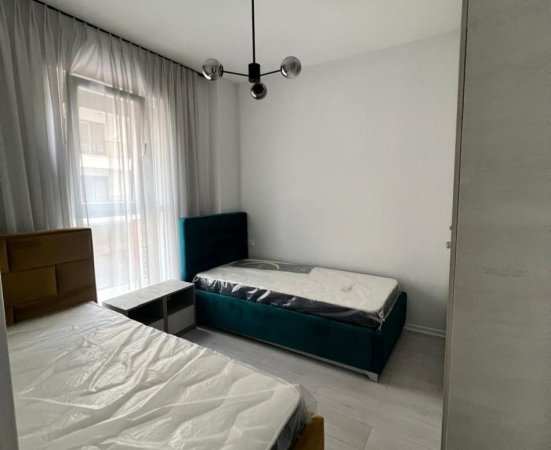 Tirane, jepet me qera apartament 2+1+Ballkon Kati 2, 95 m² 750 € (Rruga don Bosko)