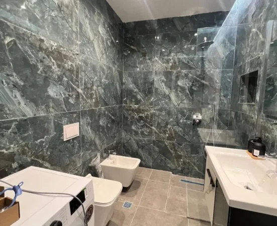 Tirane, jepet me qera apartament 2+1+Ballkon Kati 2, 95 m² 750 € (Rruga don Bosko)