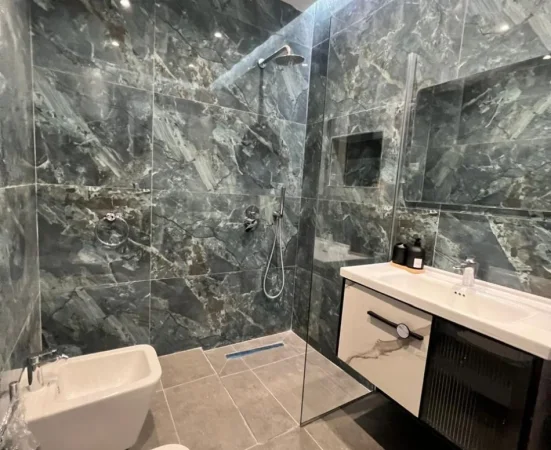 Tirane, jepet me qera apartament 2+1+Ballkon Kati 2, 95 m² 750 € (Rruga don Bosko)