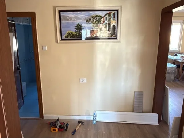 Tirane, shes apartament 2+1+Ballkon Kati 5, 75 m² 135.000 € (Ali Demi te Shkolla 1 Maji)