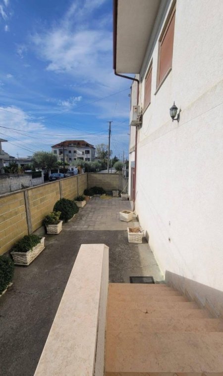 Kavaje, shitet shtepi 3+1+Aneks+Ballkon Kati 2, 878 m² 300.000 € (Kavaje)