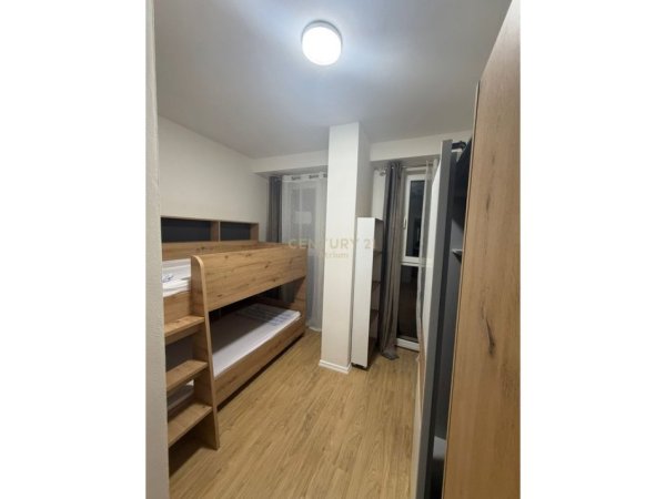 Tirane, jepet me qera apartament 2+1 Kati 8, 84 m² 500 € (Bulevardi Migjeni)