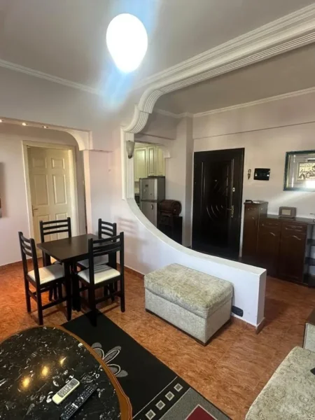 Tirane, jepet me qera apartament 2+1+Aneks Kati 7, 85 m² 500 € (Laprake te klinika Globe)