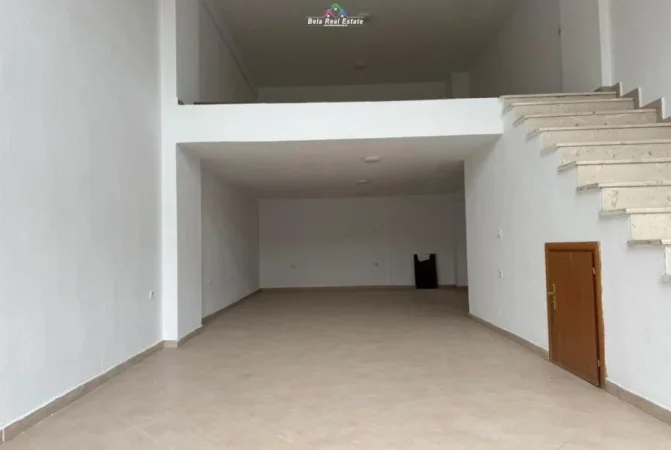 Tirane, jepet me qera dyqan Kati 2, 50 m² 650 € (Jordan Misja)