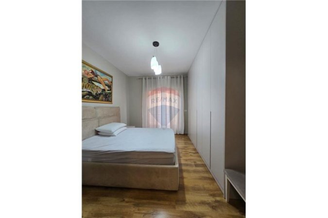 Tirane, jepet me qera apartament 2+1+Ballkon Kati 6, 100 m² 1.000 € (Kompleksi Delijorgji)