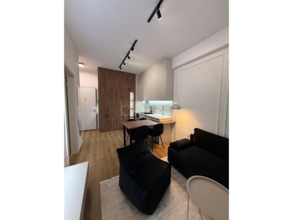 Tirane, jepet me qera 1+1 , 77 m² 550 € (TREGU ELEKTRIK)