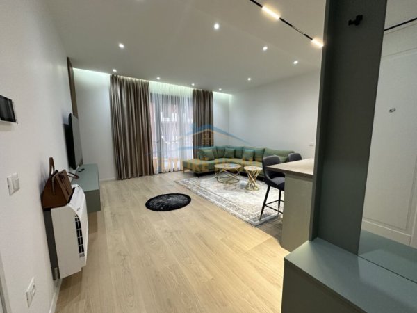 Tirane, jepet me qera apartament 2+1+2 Kati 6, 114 m² 1.500 € (KOMPLEKSI DELIJORGJI)