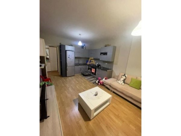 Tirane, shitet apartament 2+1 , 97 m² 130.000 € (Lanabregas)