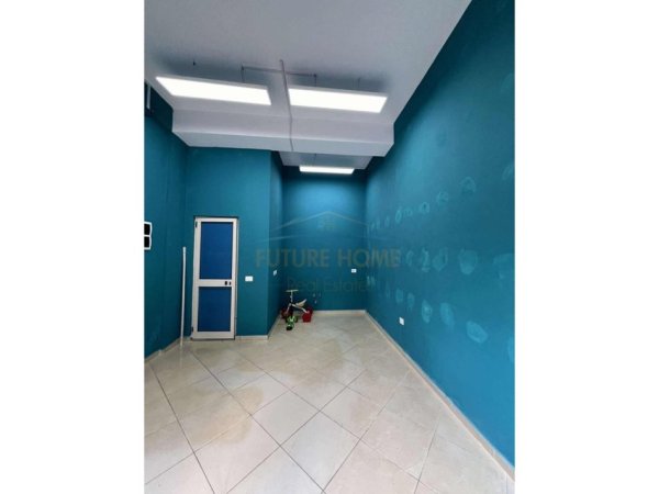 Tirane, jepet me qera ambjent biznesi Kati 0, 20 m² 400 € 