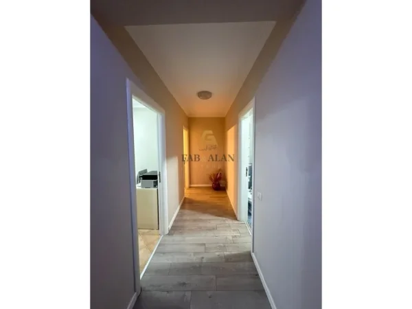 Tirane, shitet apartament 2+1 Kati 5, 105 m² 255.000 € (ISH STACIONI I TRENIT)