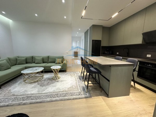 Tirane, jepet me qera apartament 2+1+Ballkon Kati 6, 114 m² 1.500 € (Kompleksi Delijorgj)