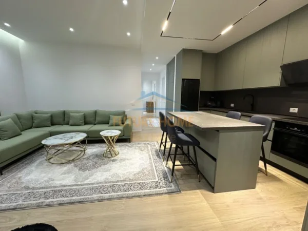 Tirane, jepet me qera apartament 2+1+Ballkon Kati 6, 114 m² 1.500 € (Kompleksi Delijorgj)