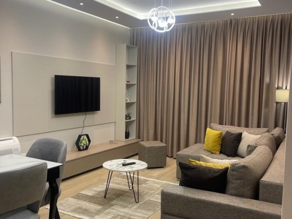 Tirane, jepet me qera apartament 1+1+Ballkon Kati 3, 70 m² 850 € (Rr. Liman Kaba te Parku Olimpik)