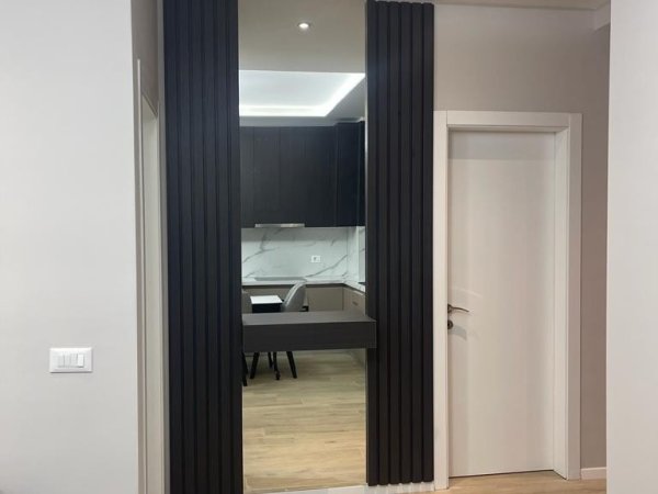 Tirane, jepet me qera apartament 1+1+Ballkon Kati 3, 70 m² 850 € (Rr. Liman Kaba te Parku Olimpik)
