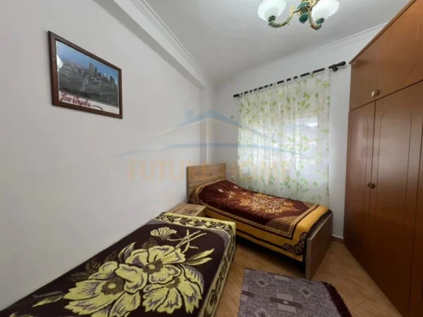 Tirane, jepet me qera apartament 2+1 Kati 5, 72 m² 470 € 