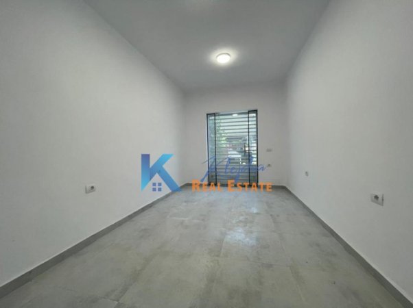 Tirane, jap me qera ambjent biznesi Kati 0, 70 m² 820 € (afer Stadiumit Dinamo)
